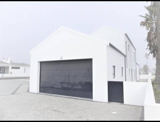 4 BEDROOM HOUSE FOR SALE IN SHELLEY POINT